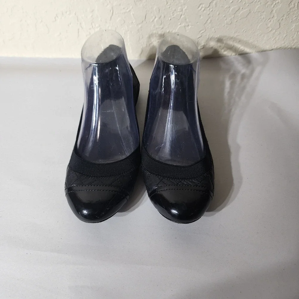 Tory Burch Black Quilted Leather‎ Patent Cap Toe Ballet Flats Gold Logo 6.5M